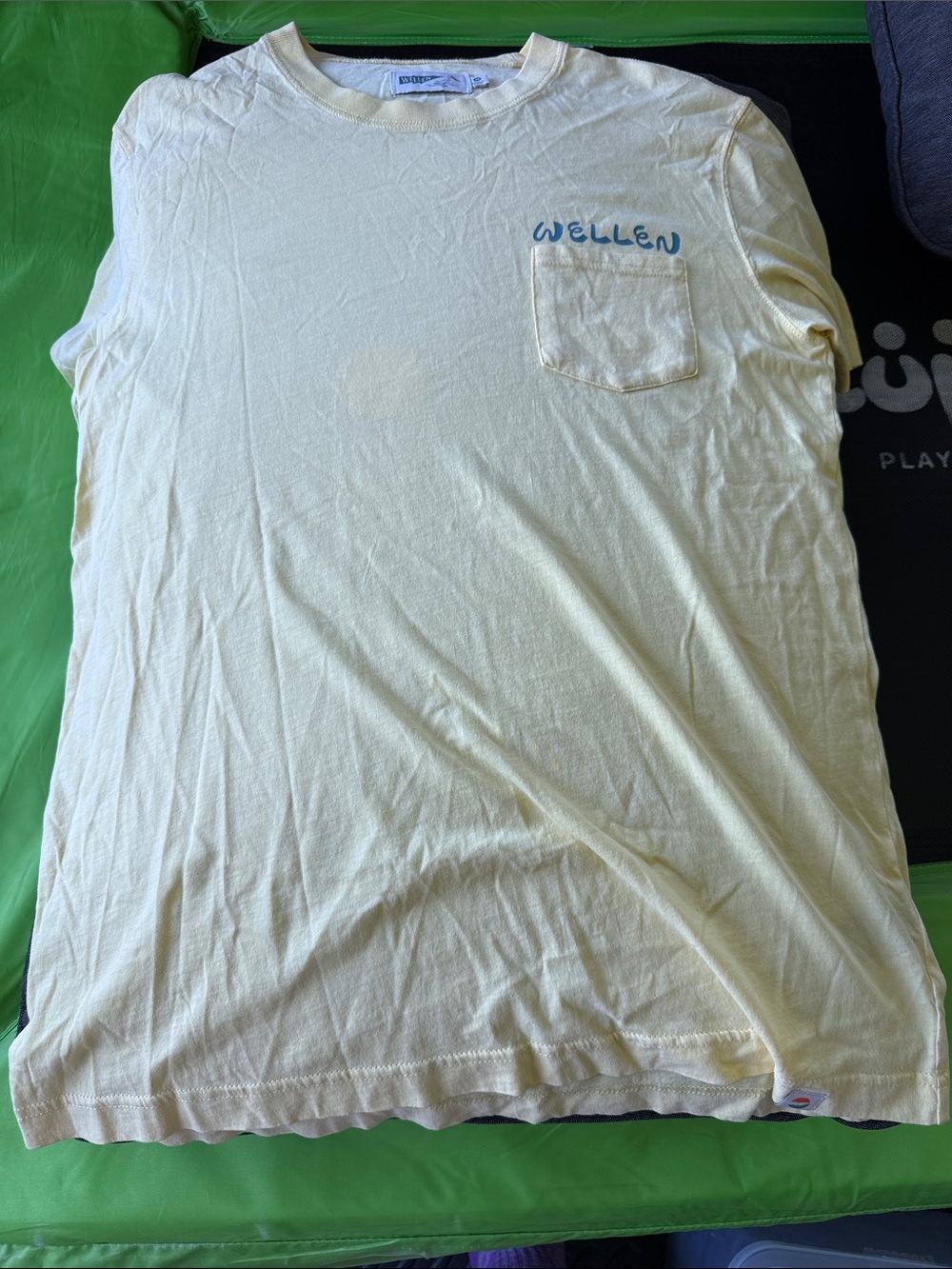 Wellen Medium Yellow Pocket Tee with Script Logo